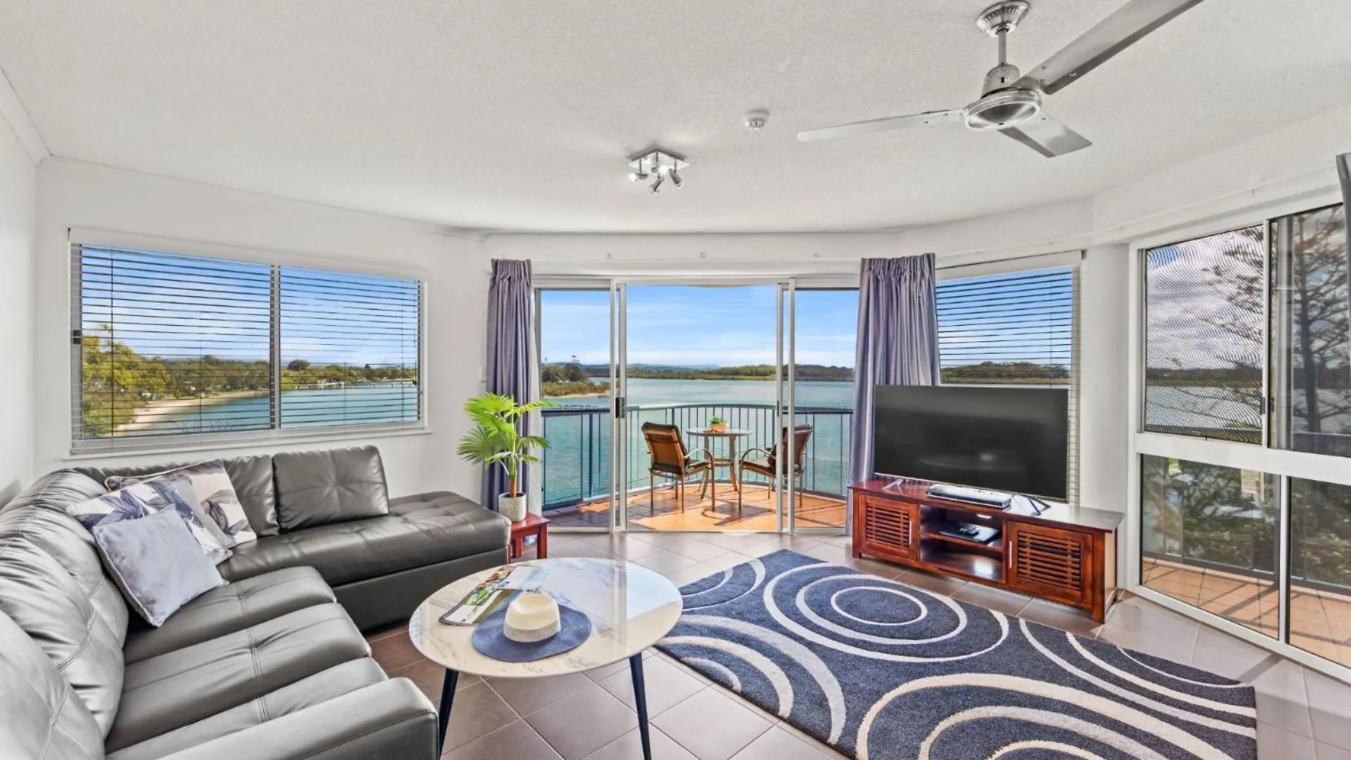 Reflections Holiday Apartments Maroochydore Aparthotel