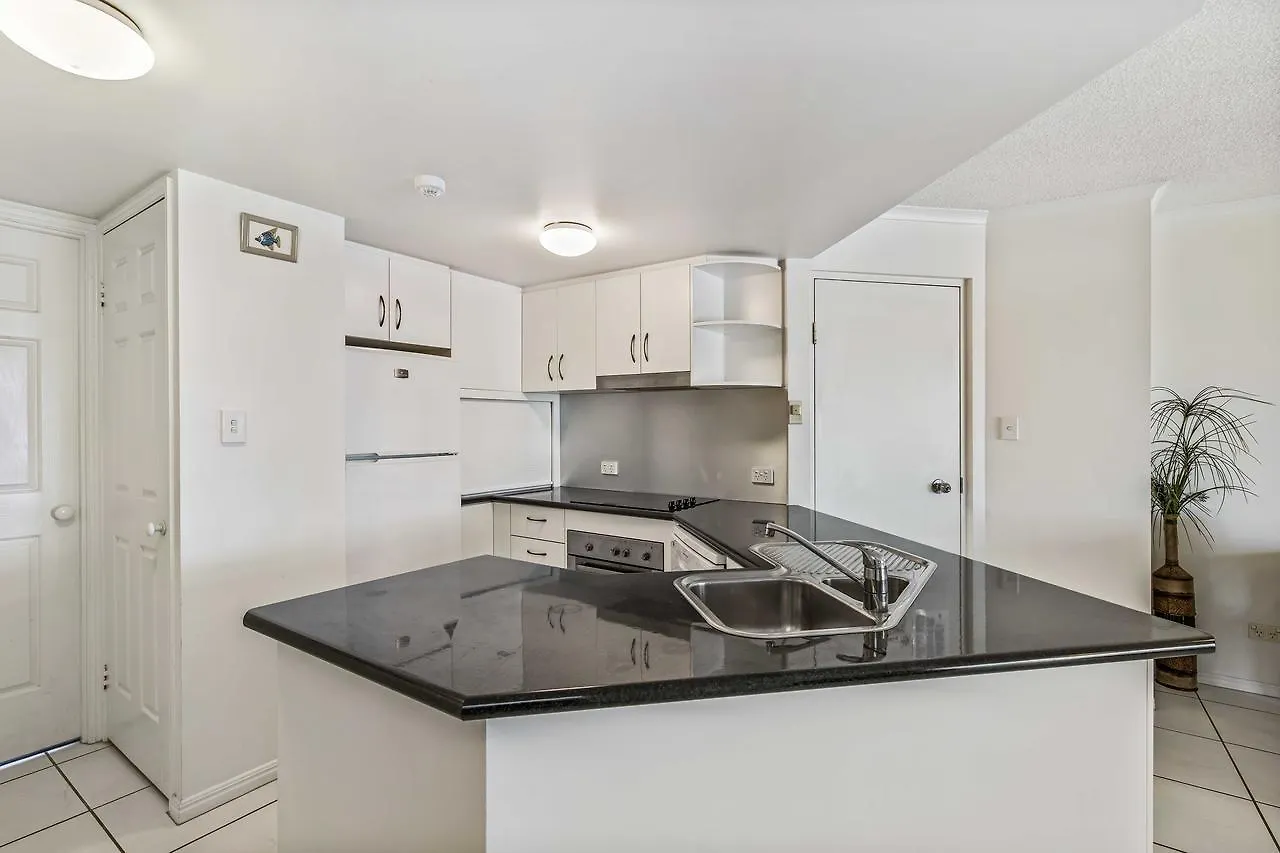 Aparthotel Reflections Holiday Apartments Maroochydore